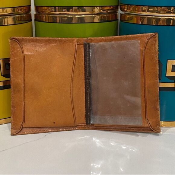 ⭐️VINTAGE  Embossed Tan Leather Wallet Mexico - Picture 4 of 7